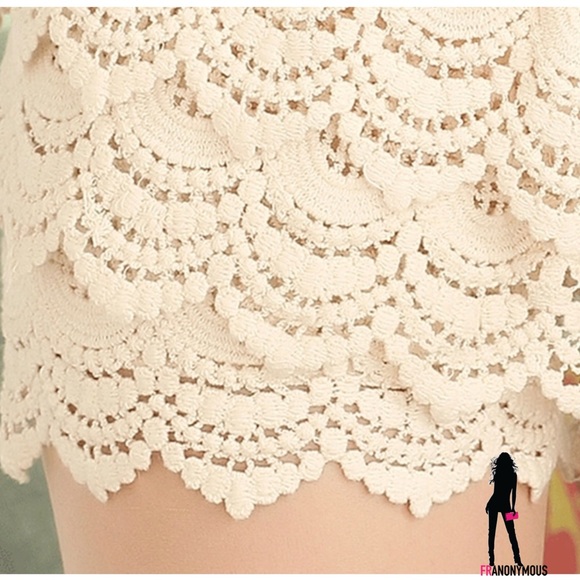 Off-White Crochet Lace Shorts - Picture 3 of 3